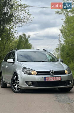 Универсал Volkswagen Golf 2010 в Киеве