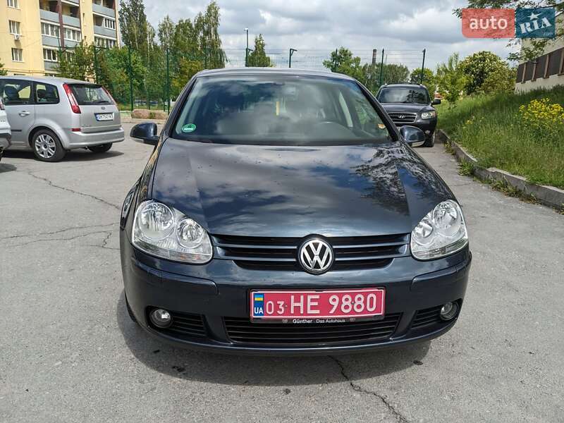 Хетчбек Volkswagen Golf 2008 в Звягелі