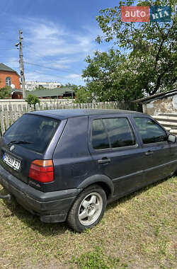 Хетчбек Volkswagen Golf 1996 в 