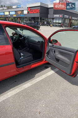 Хетчбек Volkswagen Golf 2005 в 