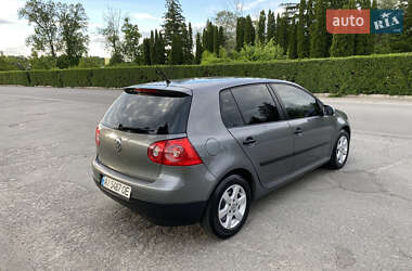Хетчбек Volkswagen Golf 2006 в 