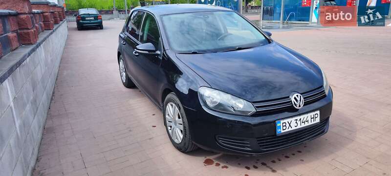 Хетчбек Volkswagen Golf 2010 в Хмельницькому