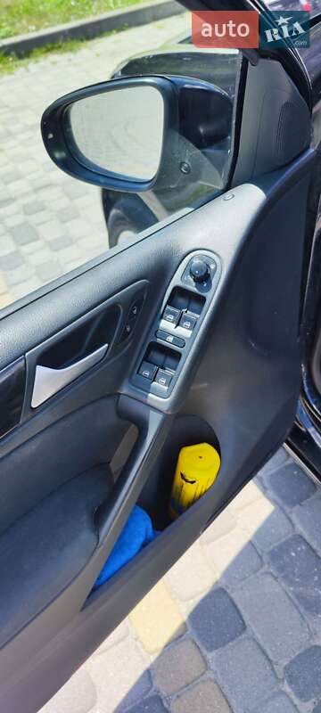 Хетчбек Volkswagen Golf 2010 в Хмельницькому