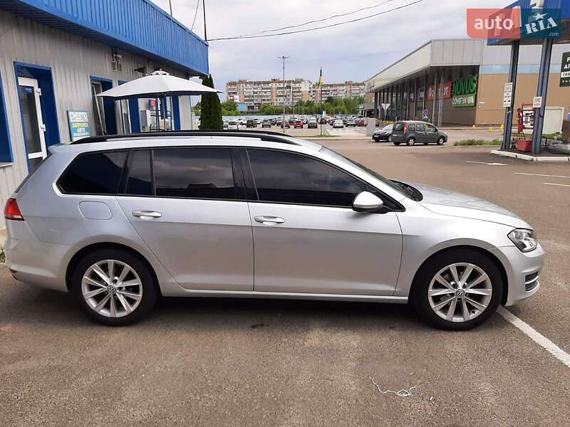 Універсал Volkswagen Golf 2016 в Києві