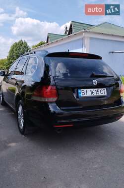 Универсал Volkswagen Golf 2010 в 