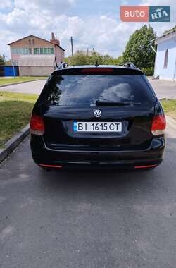Универсал Volkswagen Golf 2010 в 