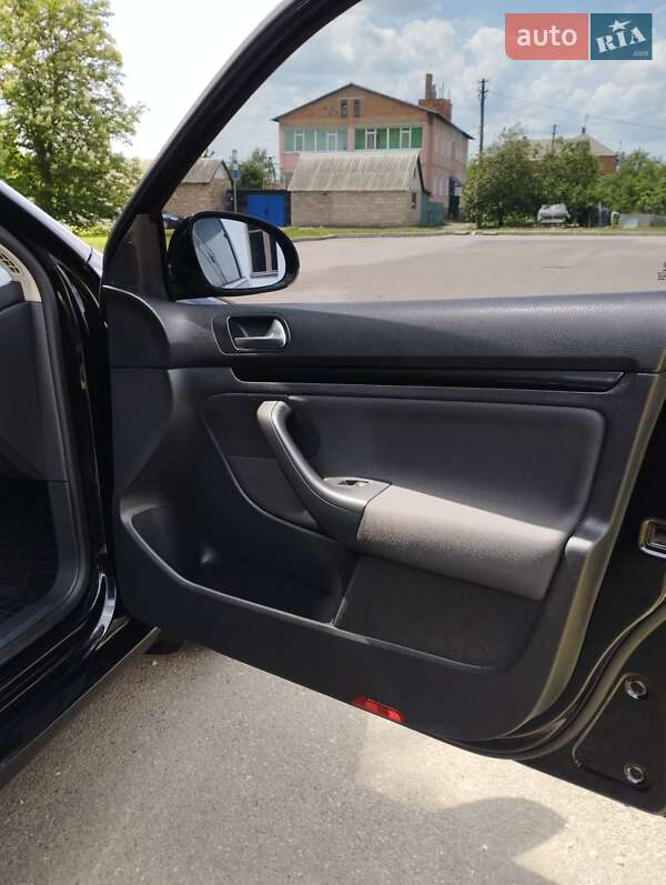 Універсал Volkswagen Golf 2010 в Полтаві