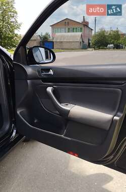 Универсал Volkswagen Golf 2010 в 