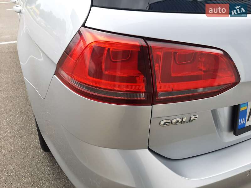 Універсал Volkswagen Golf 2016 в Києві