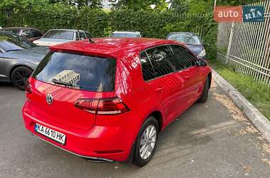 Хетчбек Volkswagen Golf 2017 в 