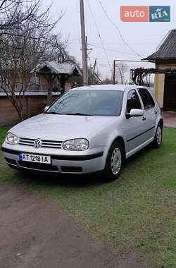 Хетчбек Volkswagen Golf 1999 в Заболотові