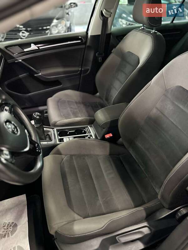 Універсал Volkswagen Golf 2015 в Кам'янському