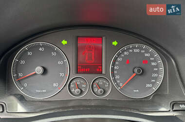 Хэтчбек Volkswagen Golf 2008 в 