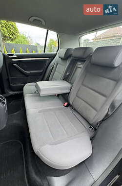 Хэтчбек Volkswagen Golf 2008 в 