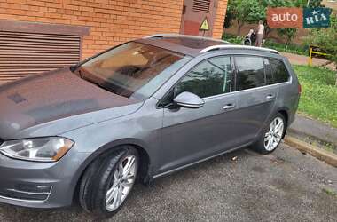 Универсал Volkswagen Golf 2015 в Киеве