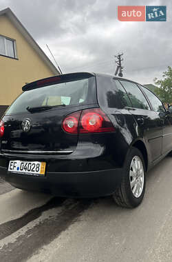 Хэтчбек Volkswagen Golf 2009 в 