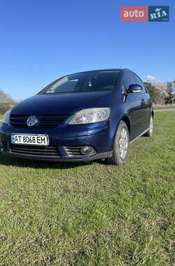 Хэтчбек Volkswagen Golf 2005 в Ивано-Франковске