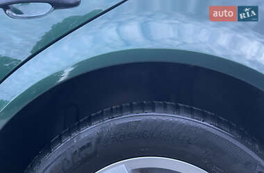 Хэтчбек Volkswagen Golf 2003 в 
