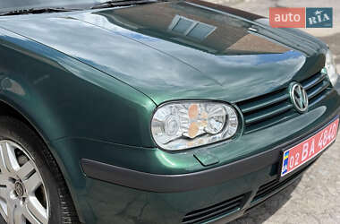 Хэтчбек Volkswagen Golf 2003 в 
