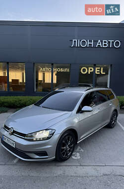 Універсал Volkswagen Golf 2017 в 