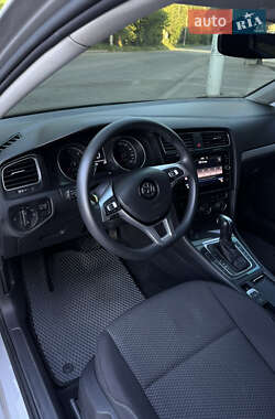 Універсал Volkswagen Golf 2017 в 