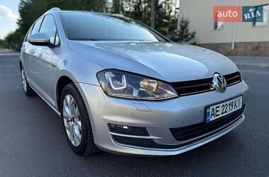 Универсал Volkswagen Golf 2015 в 