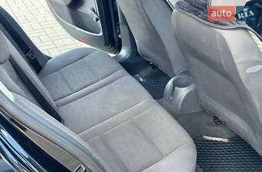 Хэтчбек Volkswagen Golf 2005 в 