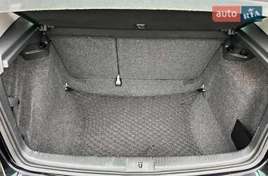 Хетчбек Volkswagen Golf 2008 в 