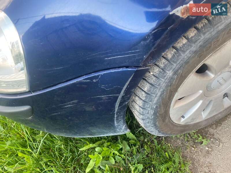 Хэтчбек Volkswagen Golf 2005 в Тернополе