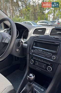 Універсал Volkswagen Golf 2012 в 