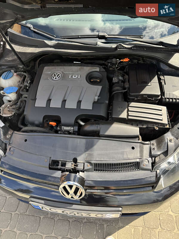 Універсал Volkswagen Golf 2012 в Ірпені