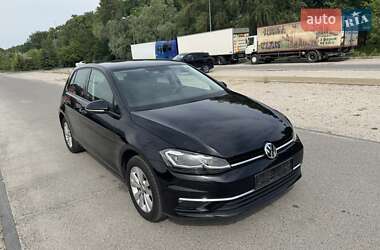 Хетчбек Volkswagen Golf 2020 в Дніпрі