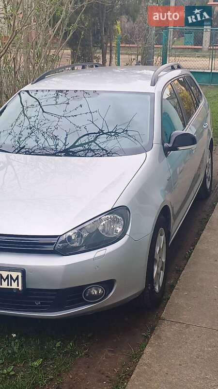 Універсал Volkswagen Golf 2013 в Львові