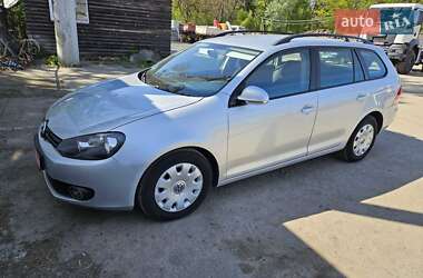 Універсал Volkswagen Golf 2010 в Луцьку