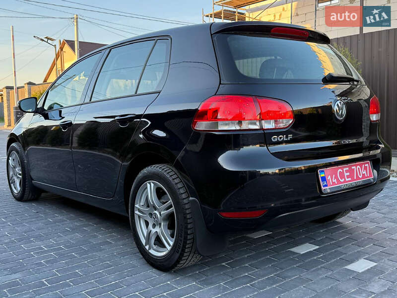 Хетчбек Volkswagen Golf 2010 в Вінниці