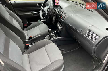 Універсал Volkswagen Golf 2003 в 