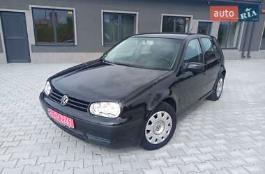 Хэтчбек Volkswagen Golf 2003 в Надворной