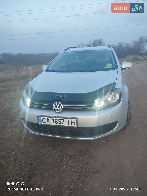 Універсал Volkswagen Golf 2010 в Новоархангельську