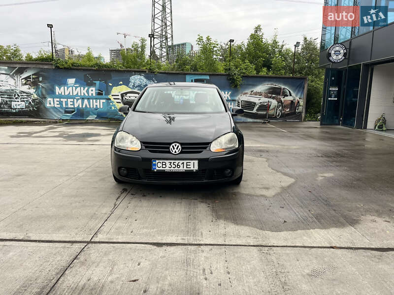 Volkswagen Golf 2004