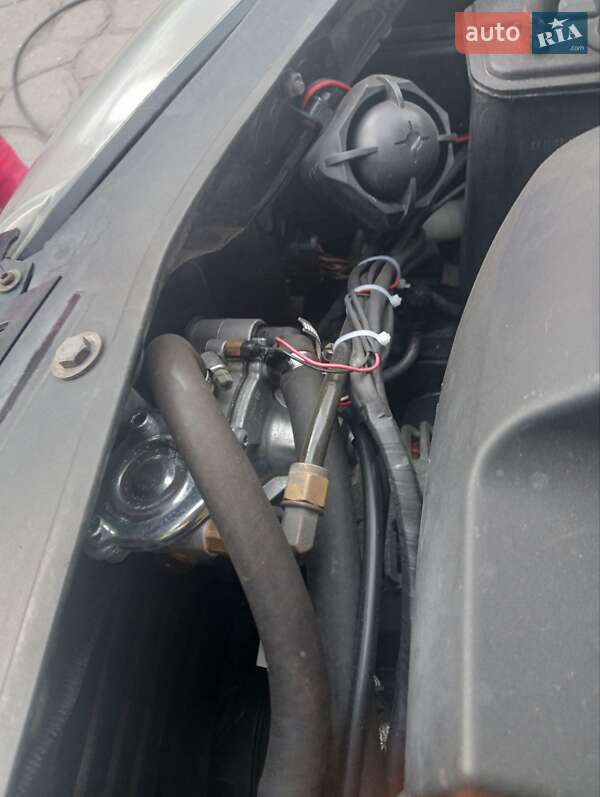 Хетчбек Volkswagen Golf 2005 в Миколаєві