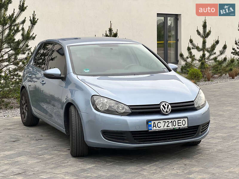 Хетчбек Volkswagen Golf 2009 в Луцьку