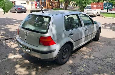 Хэтчбек Volkswagen Golf 2000 в 