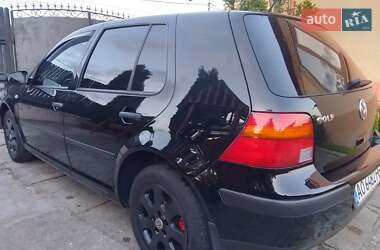 Хэтчбек Volkswagen Golf 2001 в 