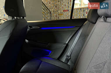 Хэтчбек Volkswagen Golf 2020 в 