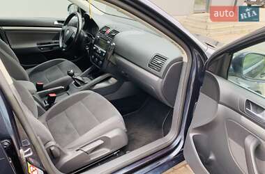 Універсал Volkswagen Golf 2009 в 