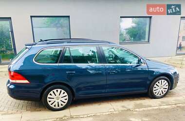 Універсал Volkswagen Golf 2009 в 