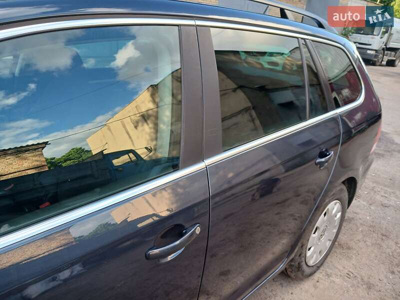 Универсал Volkswagen Golf 2008 в Гадяче