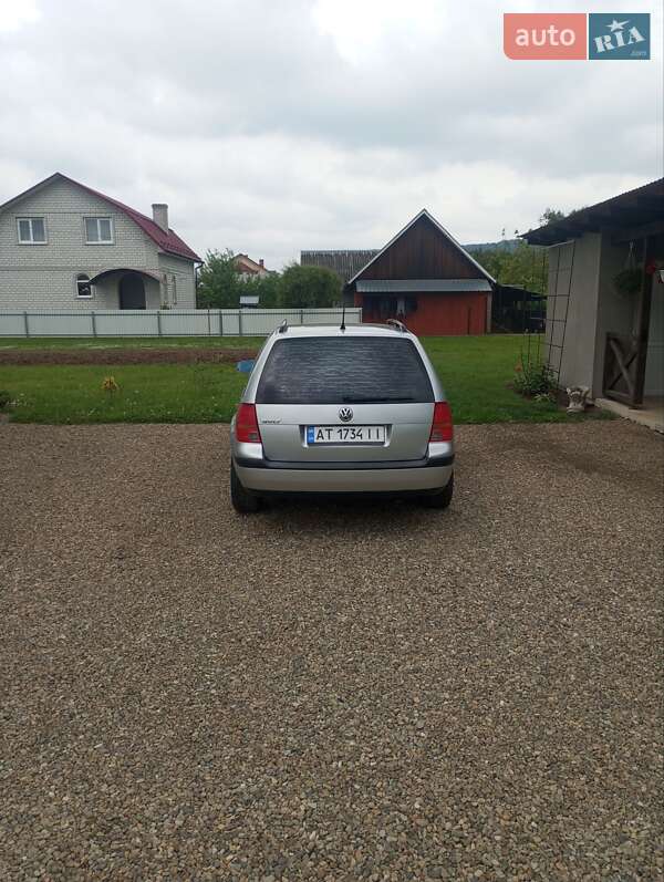 Універсал Volkswagen Golf 2001 в Долині