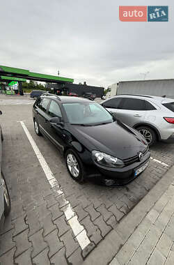 Універсал Volkswagen Golf 2013 в 