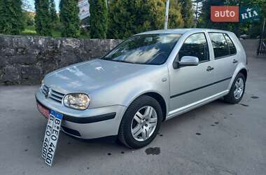 Хэтчбек Volkswagen Golf 2002 в Тернополе
